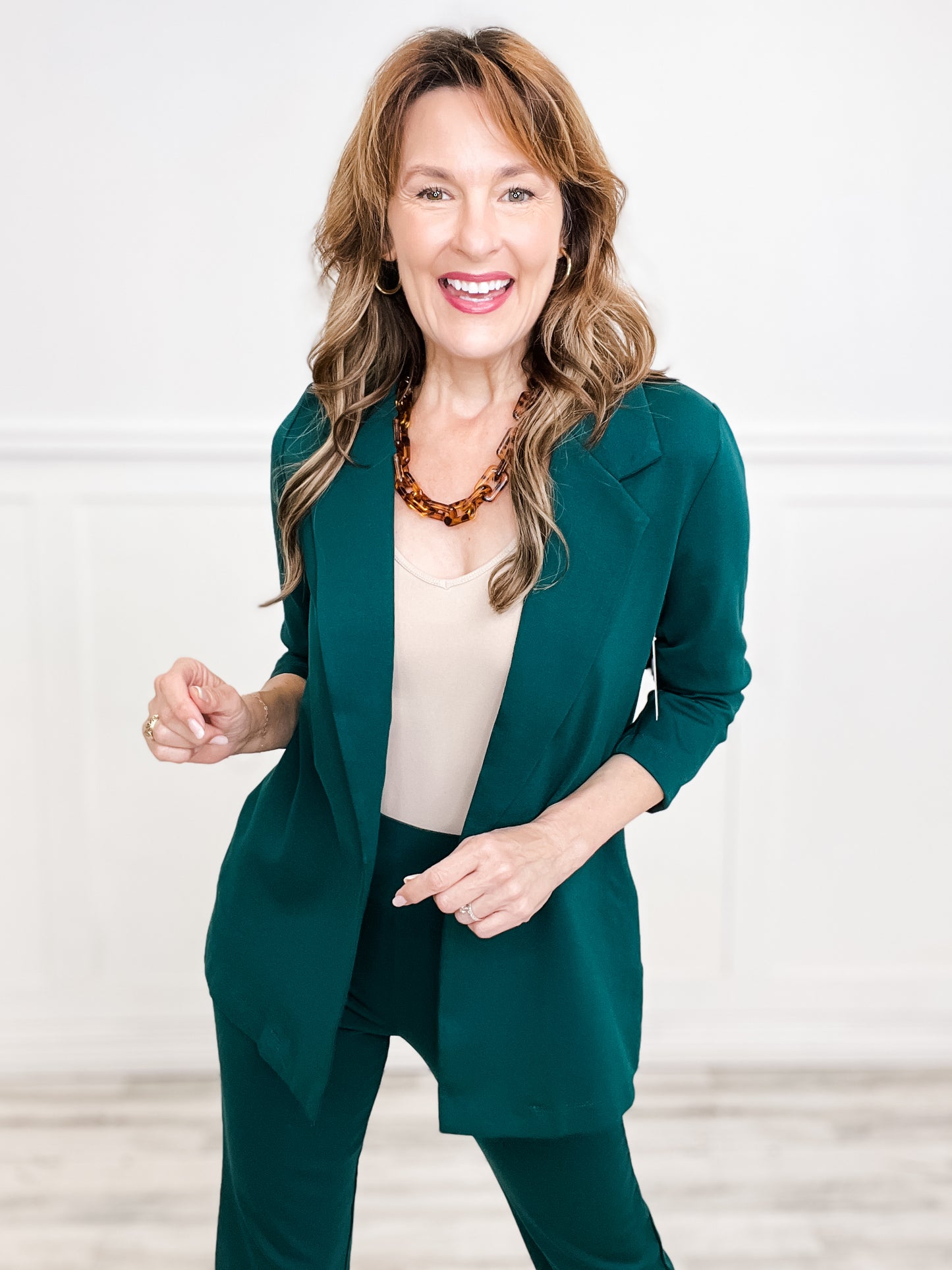 Magic 3/4 Length Ruching Sleeve Blazer in Hunter Green