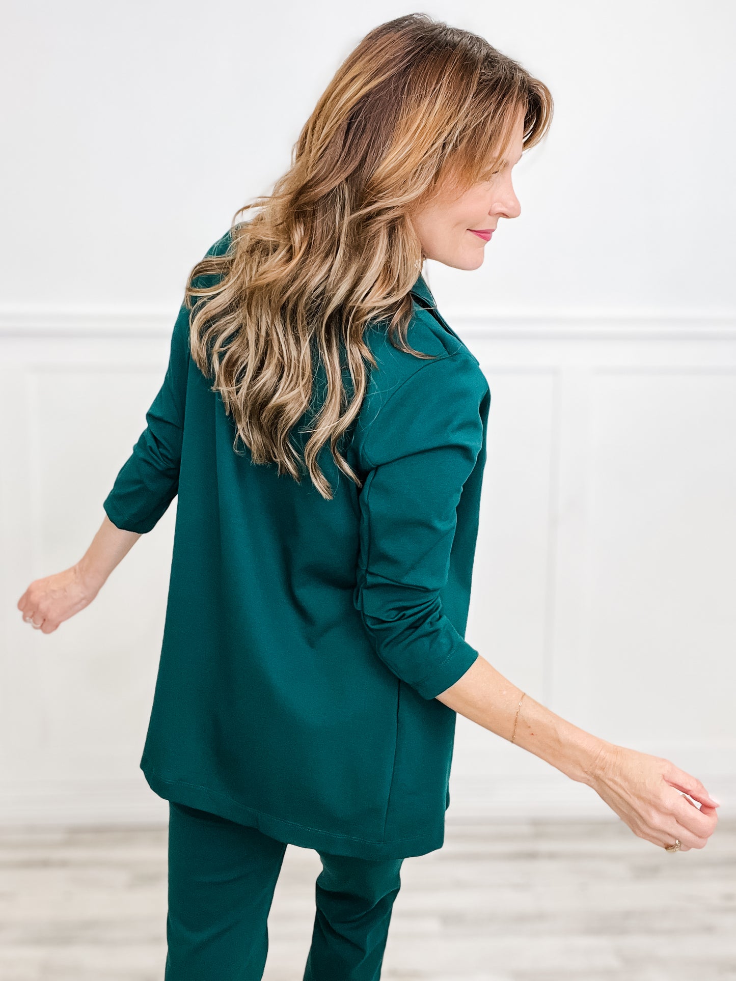 Magic 3/4 Length Ruching Sleeve Blazer in Hunter Green