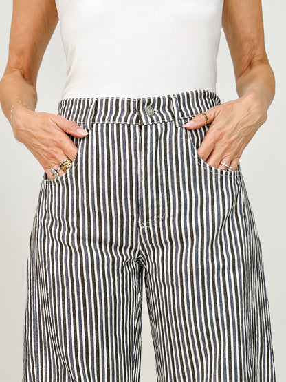 Mineral Wash Striped Barrel Leg Jeans