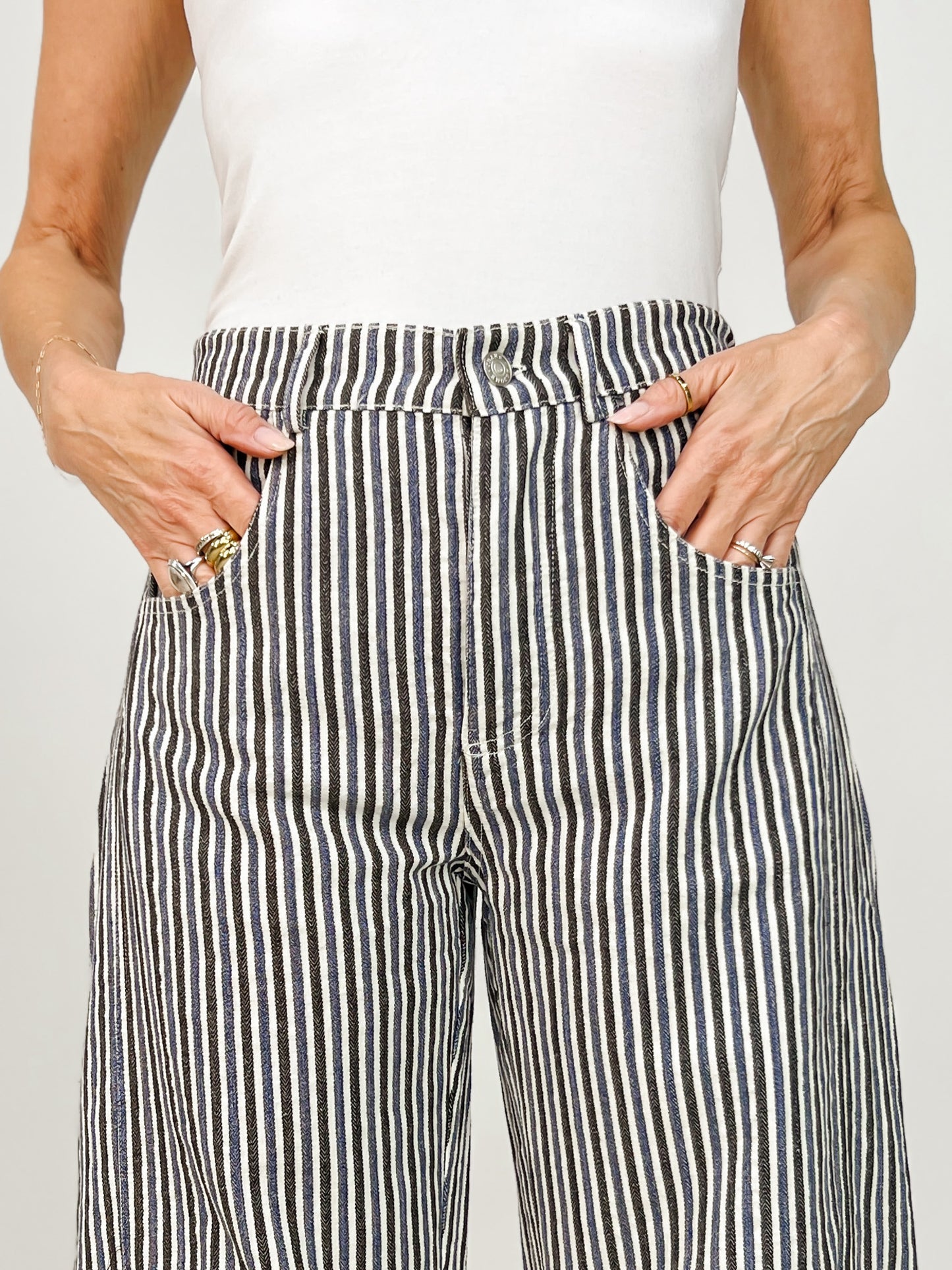 Mineral Wash Striped Barrel Leg Jeans