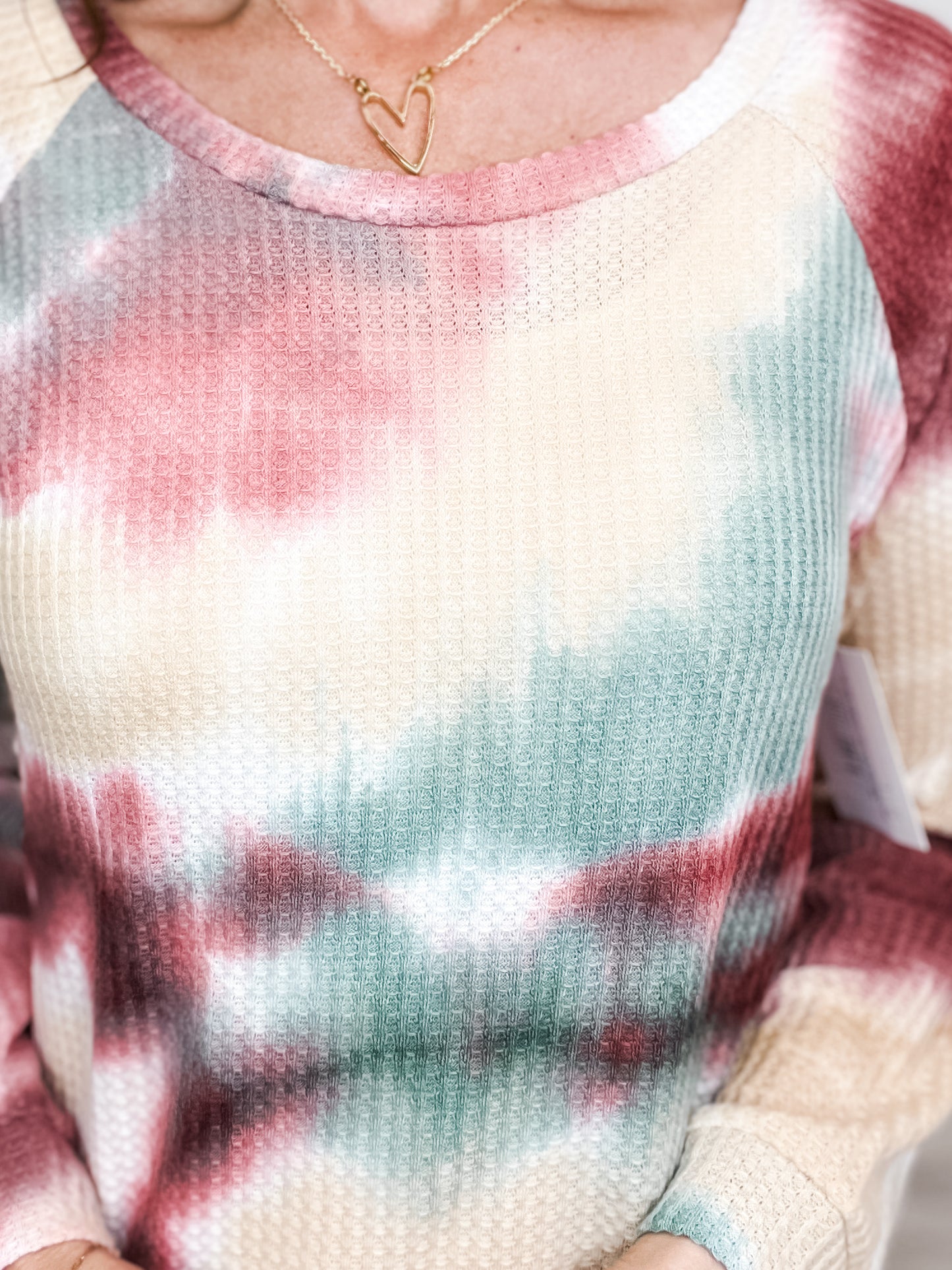 TIE DYE THERMAL WAFFLE PULL OVER TOP