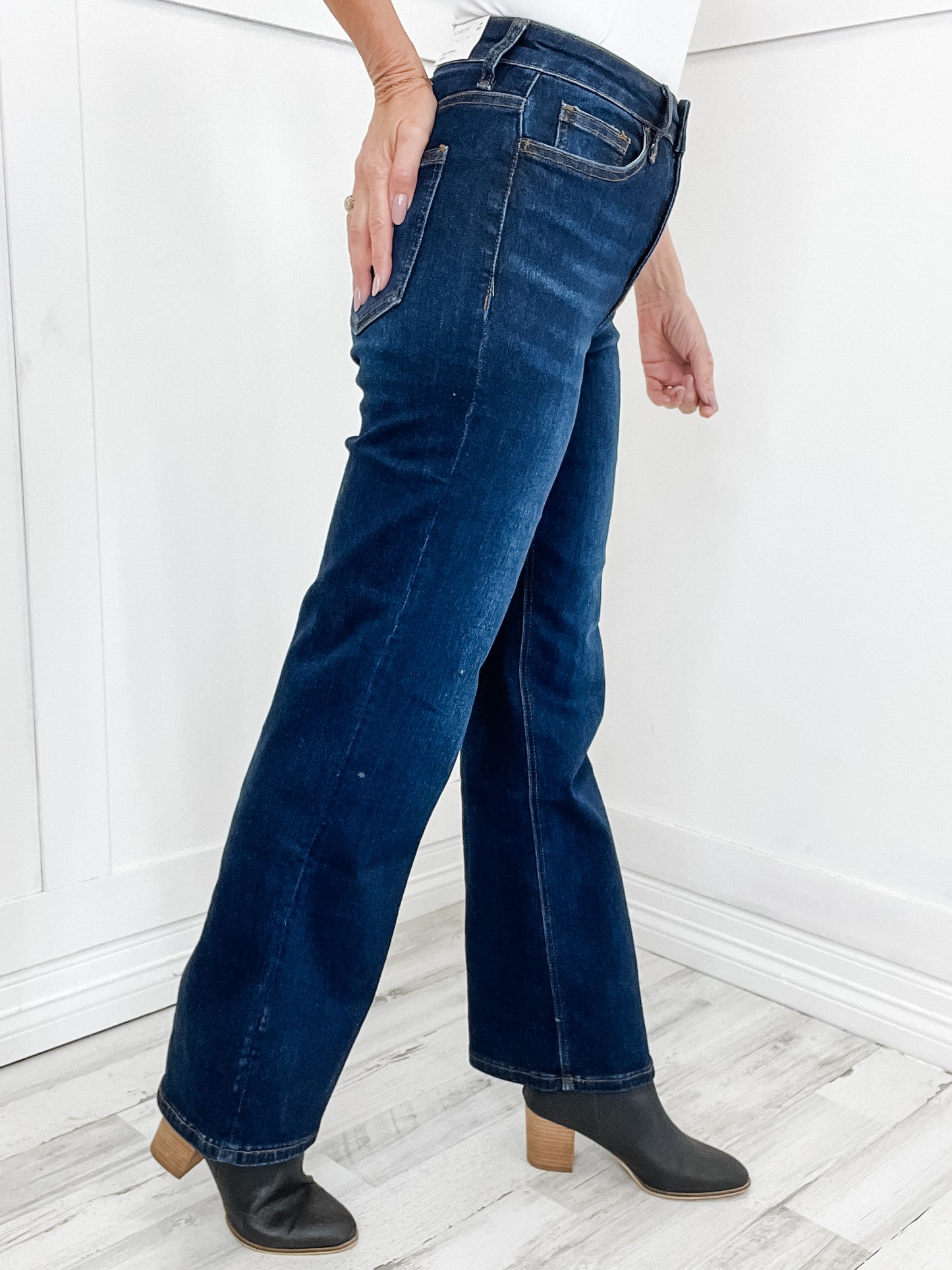 Vervet Dark Denim 90's Vintage Hi-Rise Loose Jean