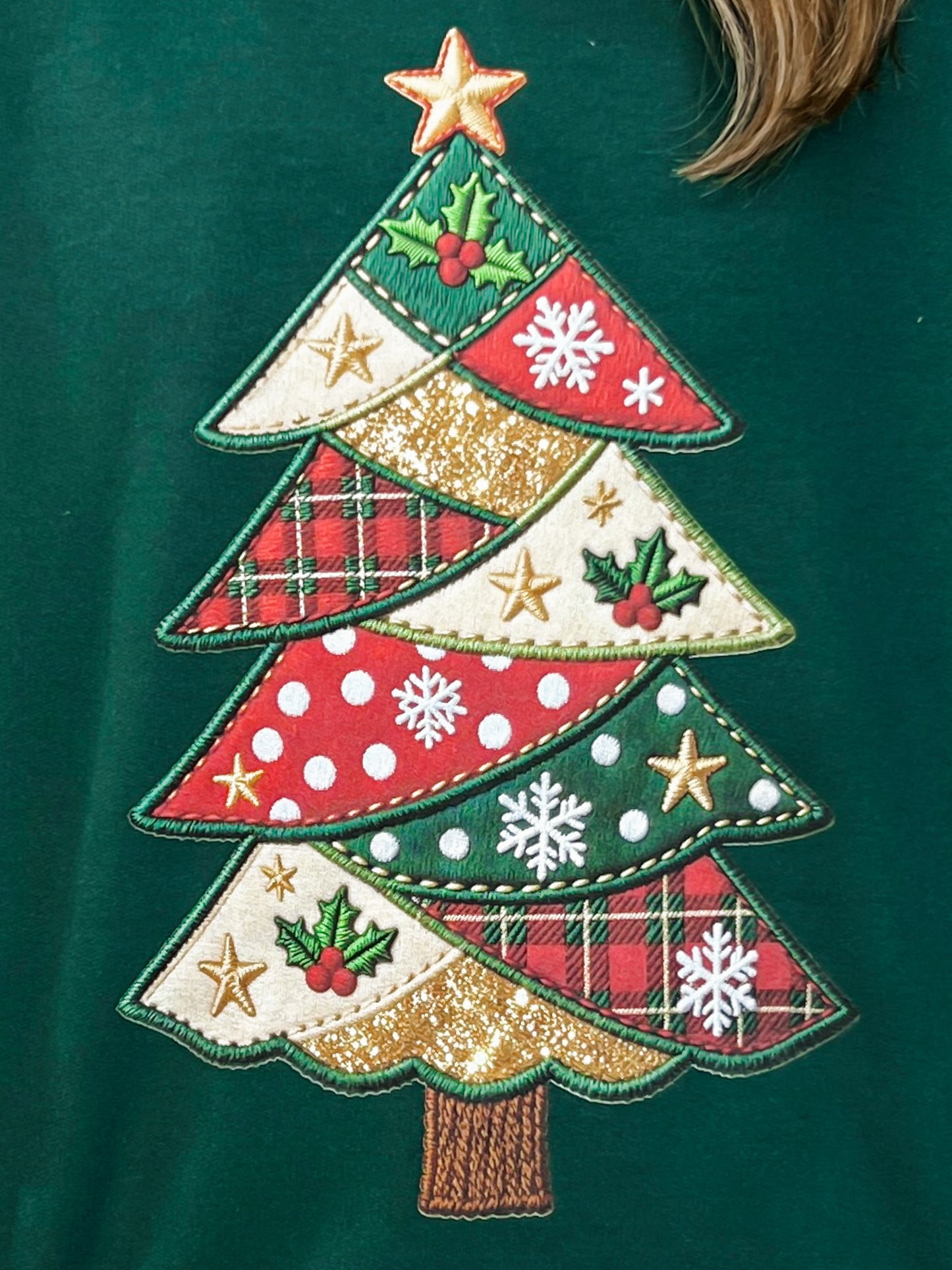Patchwork Christmas Tree Graphic Sweatshirt