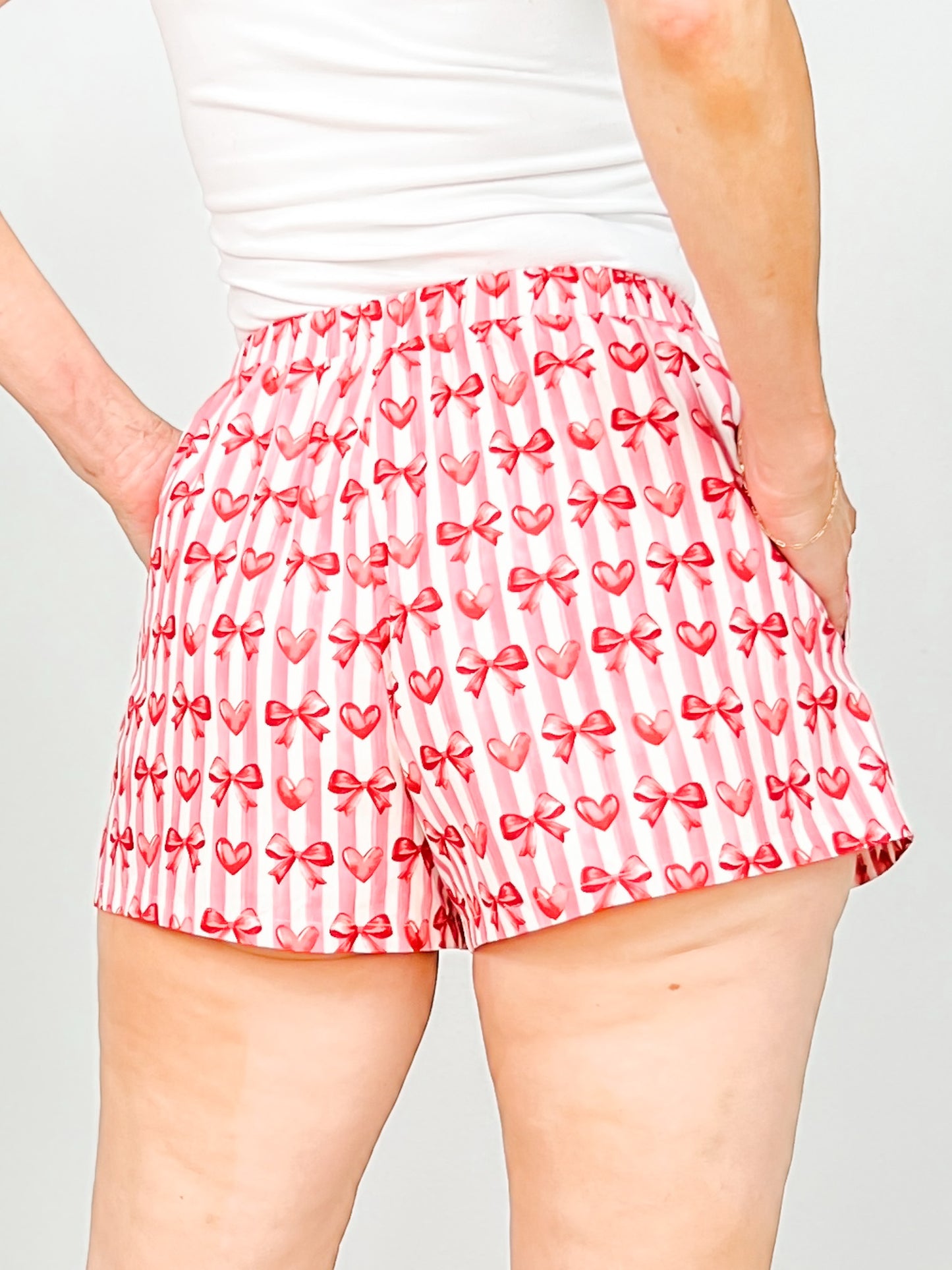 Bow Heart Print Elastic Waist with Side Pockets Shorts
