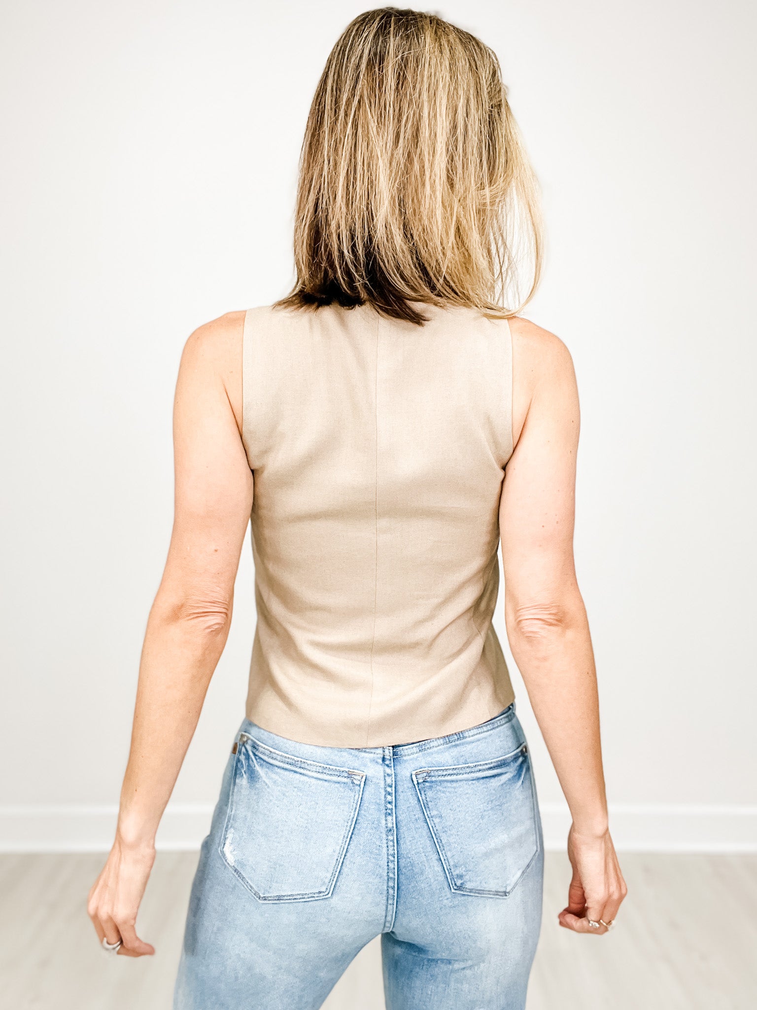 Linen 5-Button Sleeveless Vest