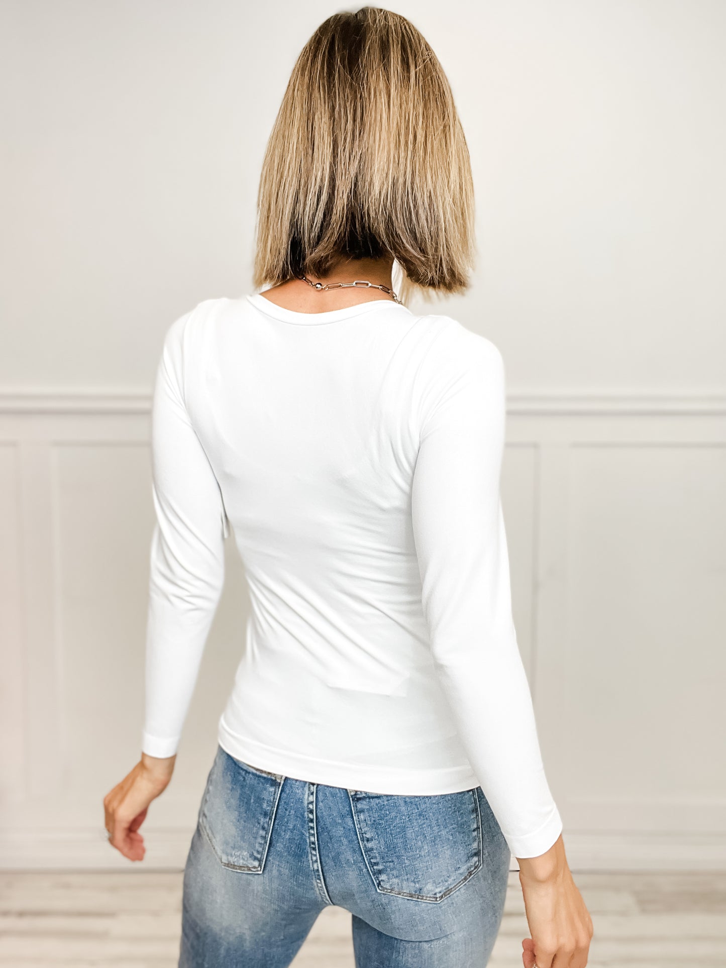 Seamless Reversible V-Neck Long Sleeve Top