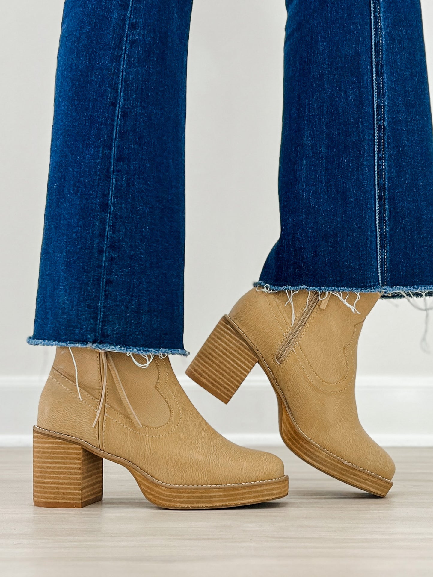 Imperial Ankle Boot in Natural