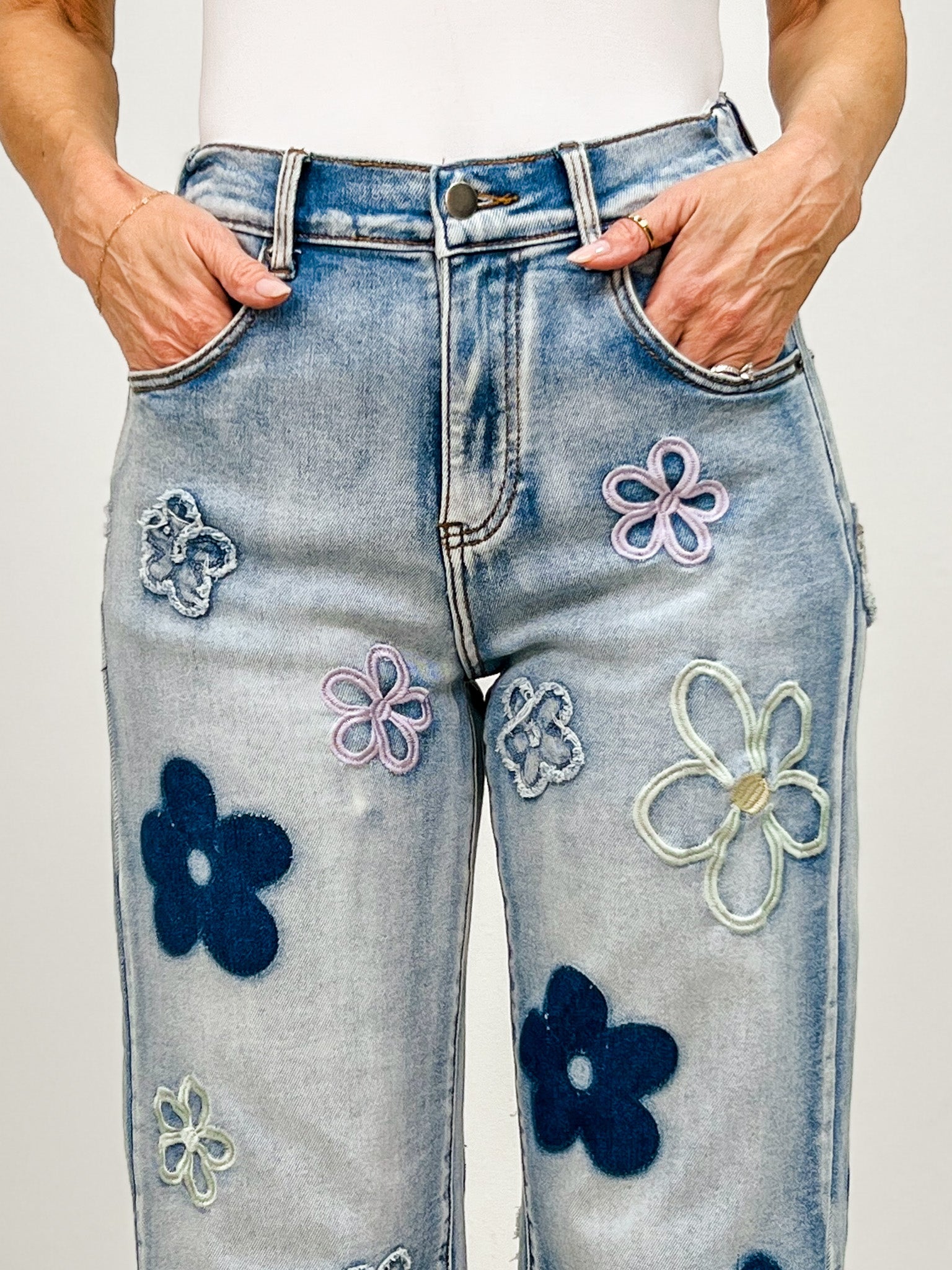 Washed Stretch Floral Embroidery Denim Pants