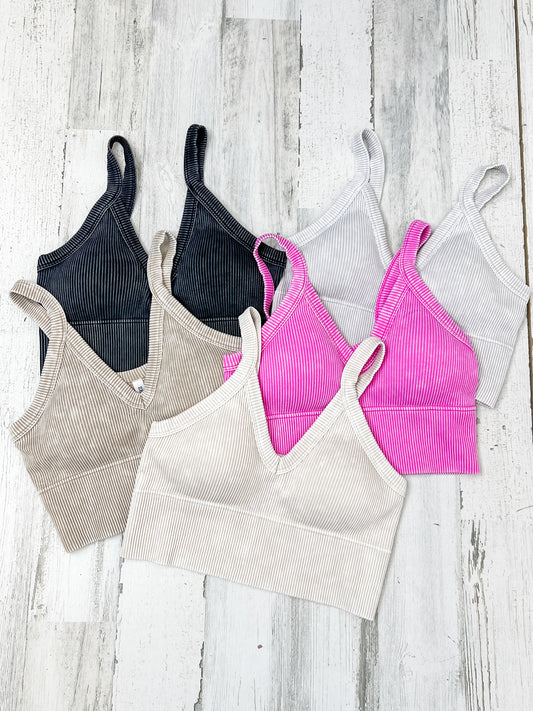 Stone Washed V-Neck Seamless Cropped Tank Top with Bra Pads