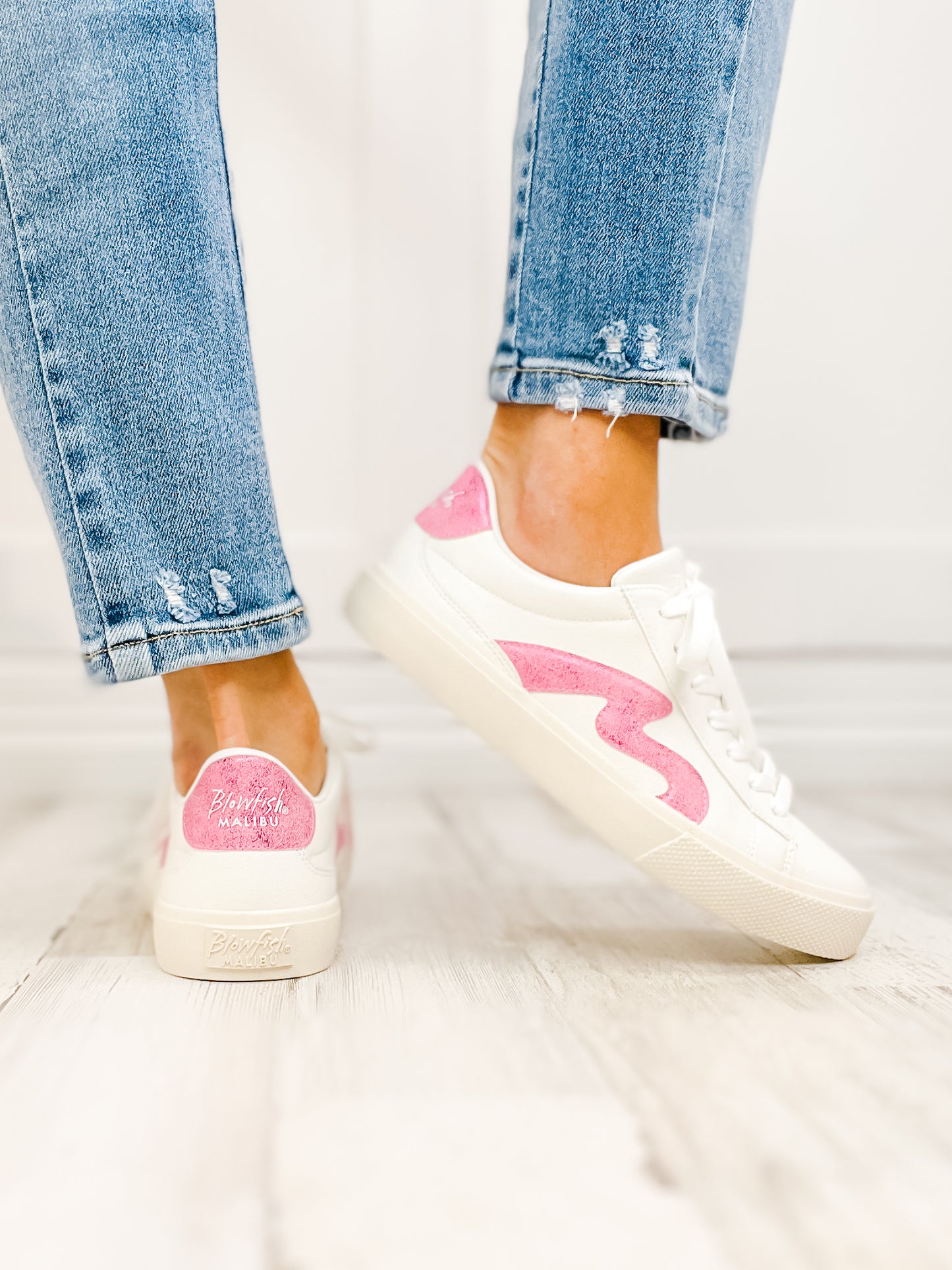 Blowfish Vice Tennis Shoes in White Ella Pink Voyager