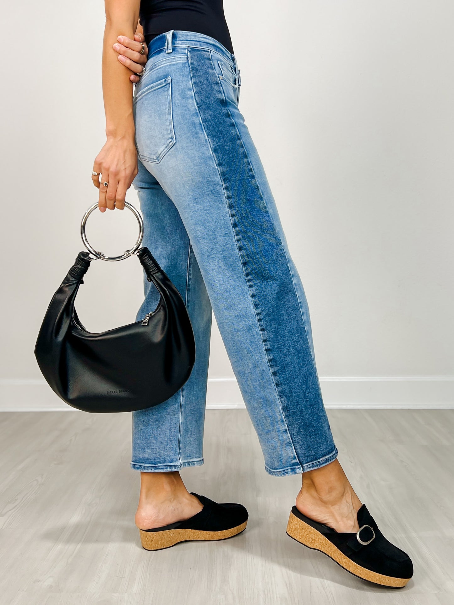 Two Tone Side Panel Stretch Barrel Cropped Jeans in Black