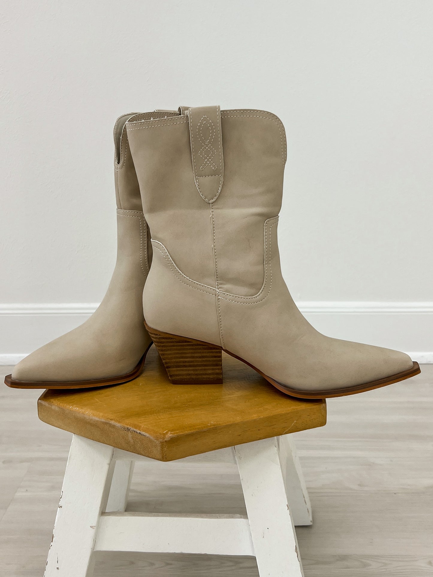 Mid Calf Western Block Heel Boots in Light Grey