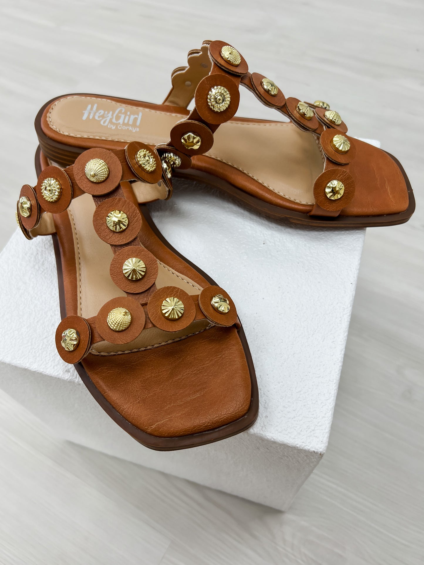 Corkys Beach What Slide Sandals in Cognac