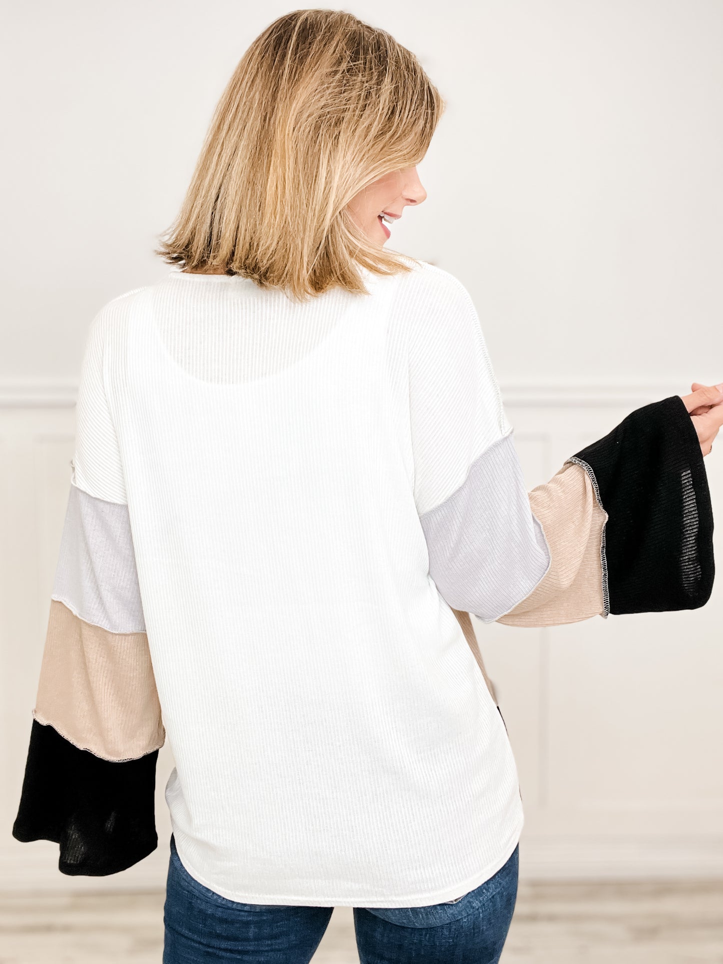 BELLA RIB KNIT COLOR BLOCK TOP WITH STITCHING DETAIL