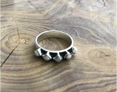 Sterling Silver and Howlite 5 stone ring