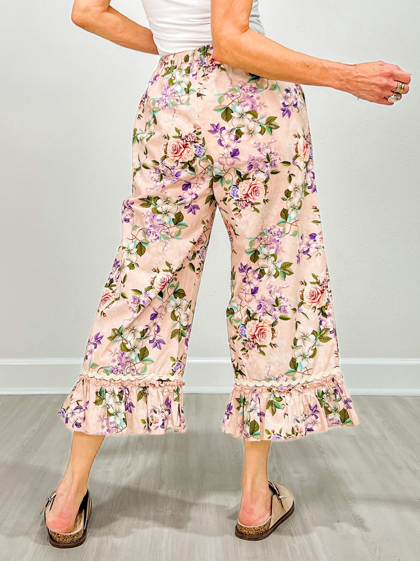 Ruffle Hem Midi Bloomer Pants with Drawstring Waist