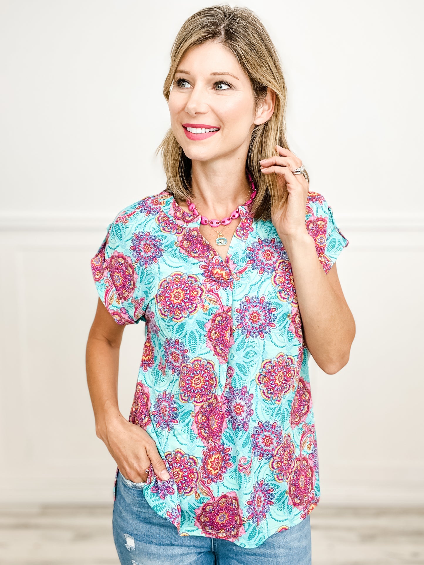 Lizzy Vacation Short Sleeve Top in Teal Multi