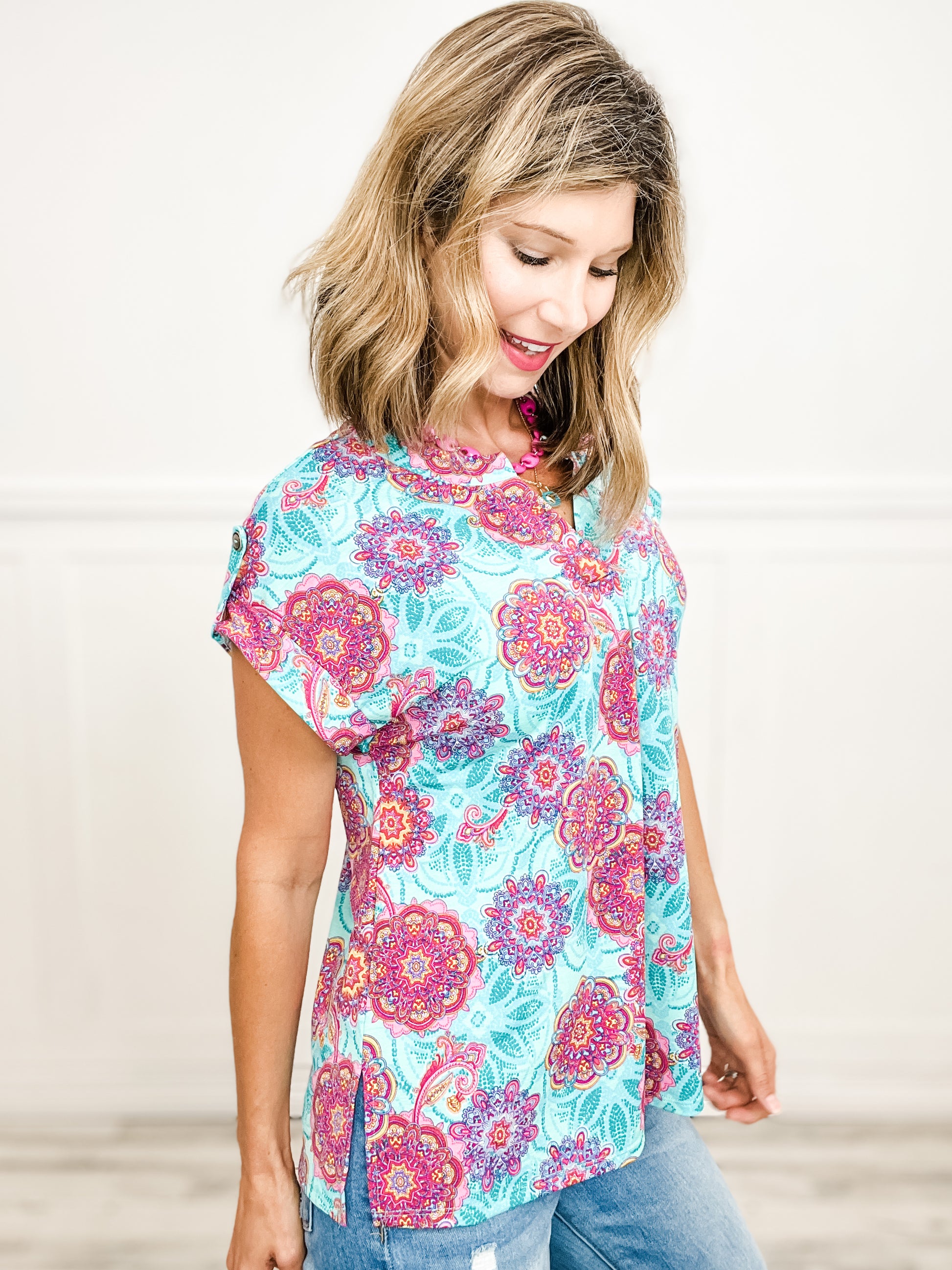 Lizzy Vacation Short Sleeve Top in Teal Multi