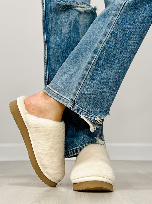 Corkys Comfy Slip-On Slides in CREAM