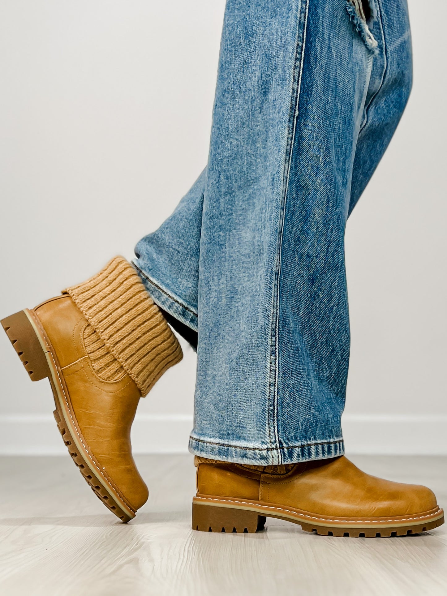 Corkys Quiver Boots in CARAMEL