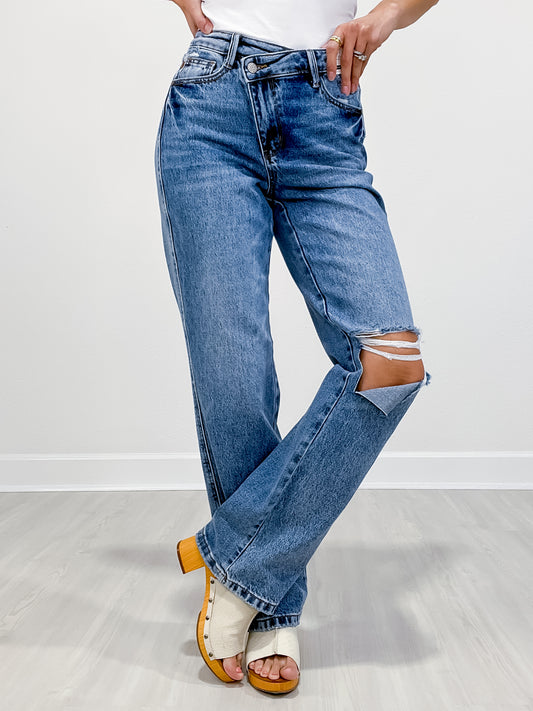 Judy Blue HERE TO STAY Hi-Rise Criss Cross Waistband Rigid Magic Distressed Dad Jean