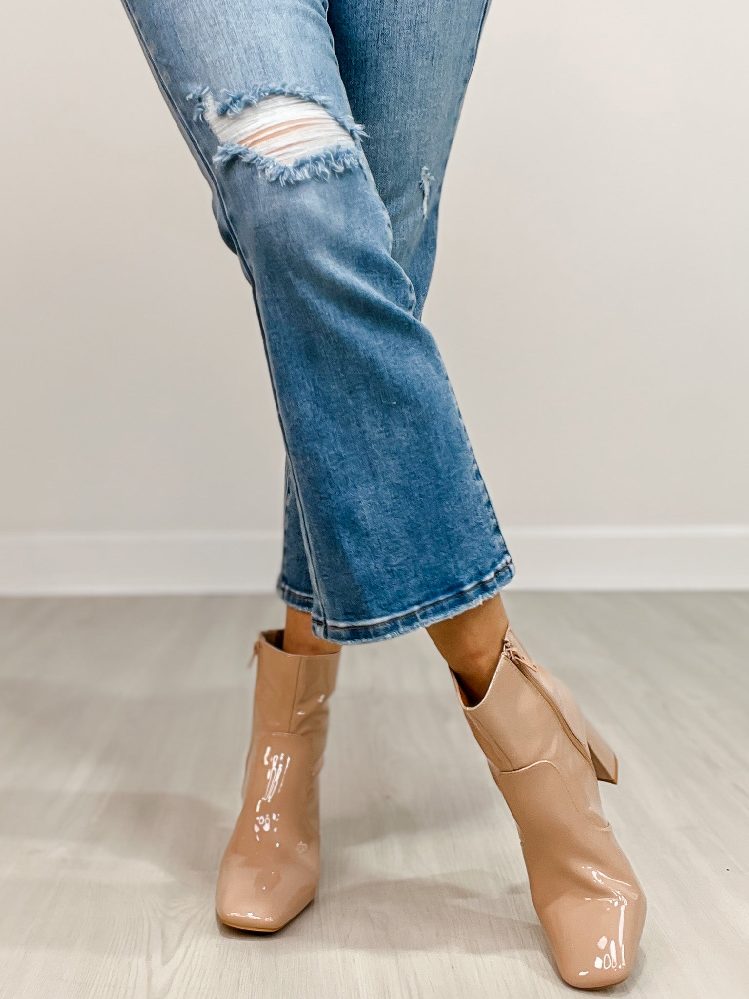 Risen JUNIPER Mid-Rise Button Down Cropped Flare Jeans