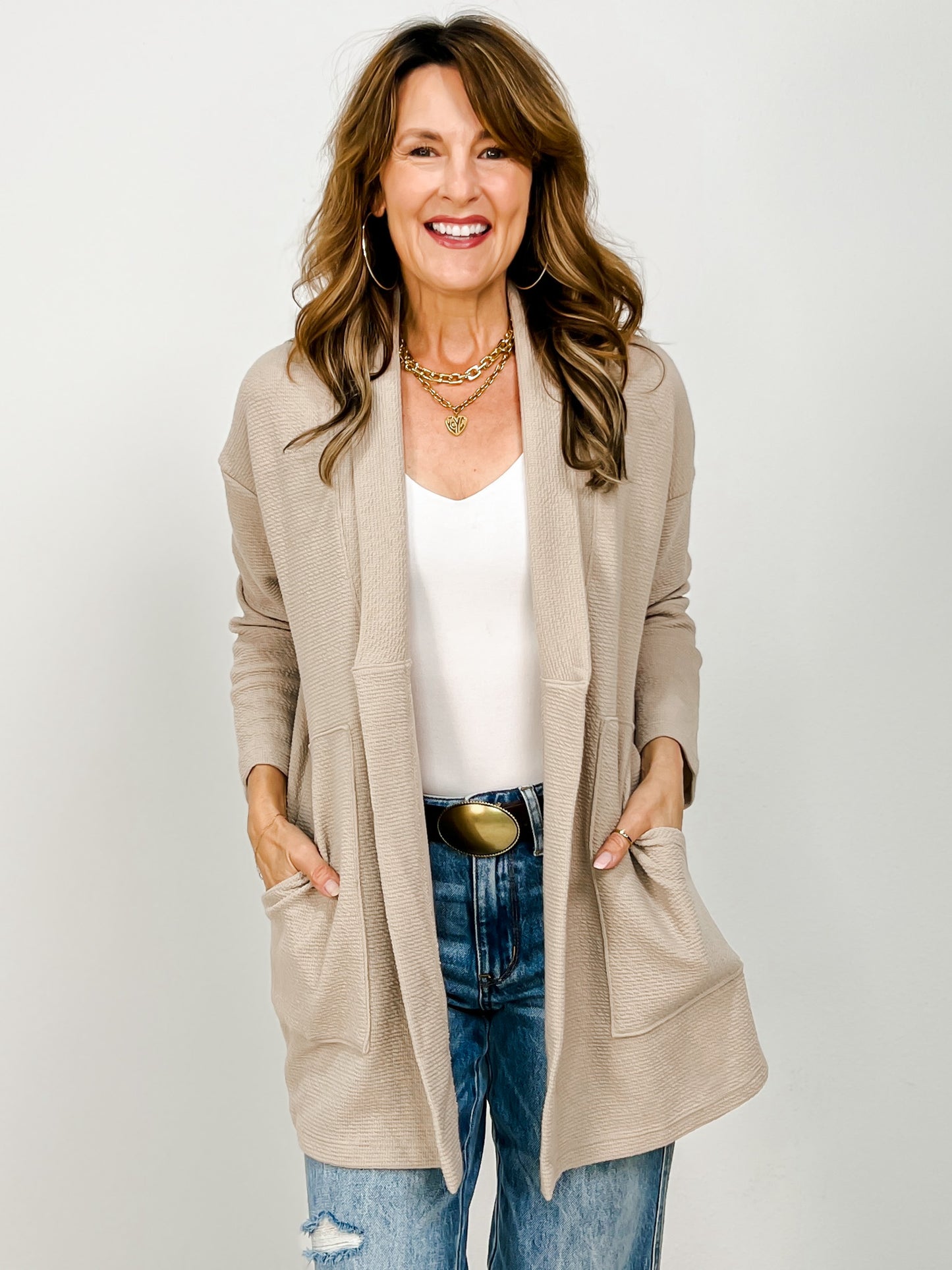 Cloudy Knit Short Cardigan With Pockets