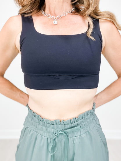 Manhattan Square Neck Sports Bra with Cuffed High-Waist Joggers Set