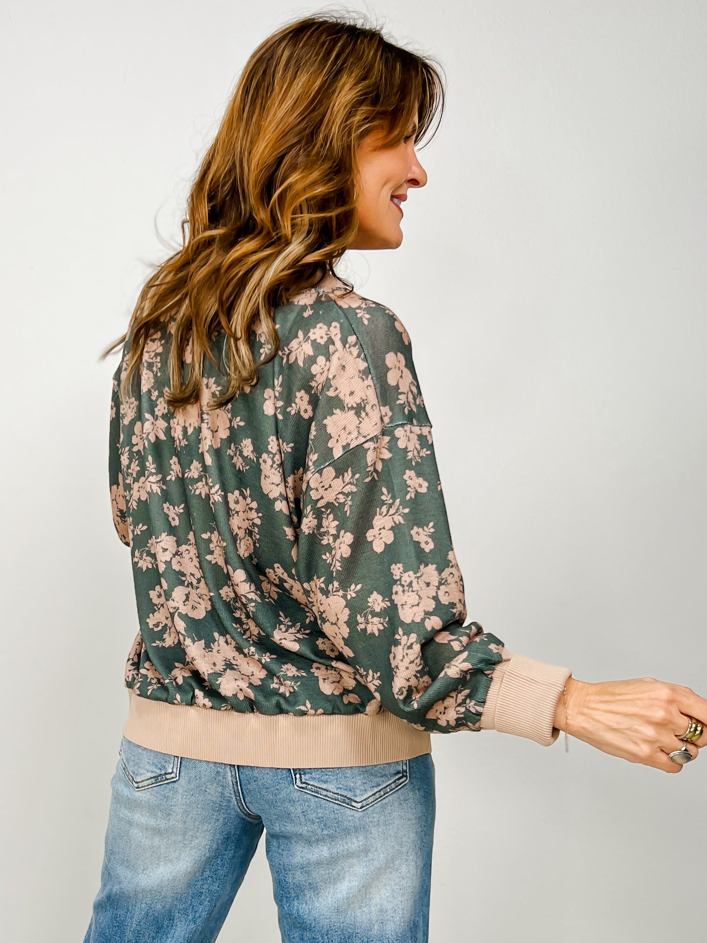 Relaxed Floral Jacquard Knit V-Neck Top