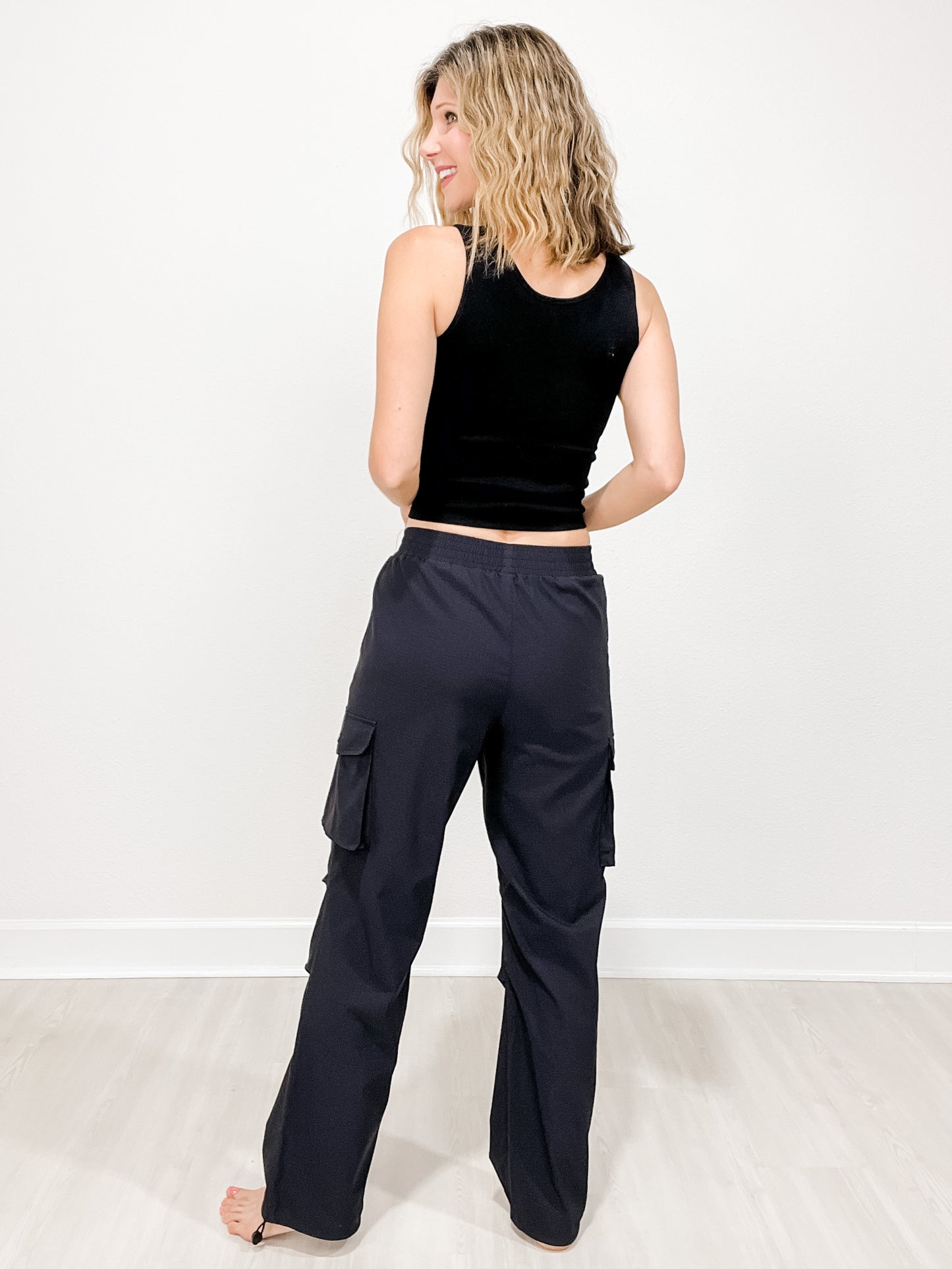 Seamless Ribbed Tank Top with Oversized Cargo Pants Set
