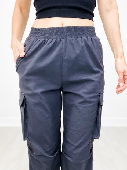 Seamless Ribbed Tank Top with Oversized Cargo Pants Set