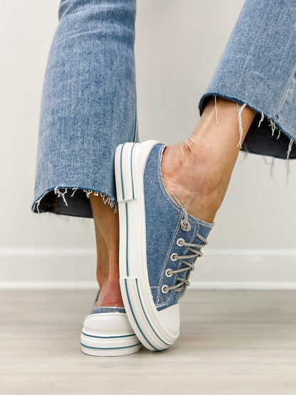 Very G Aman Slip-On Sneakers in Blue