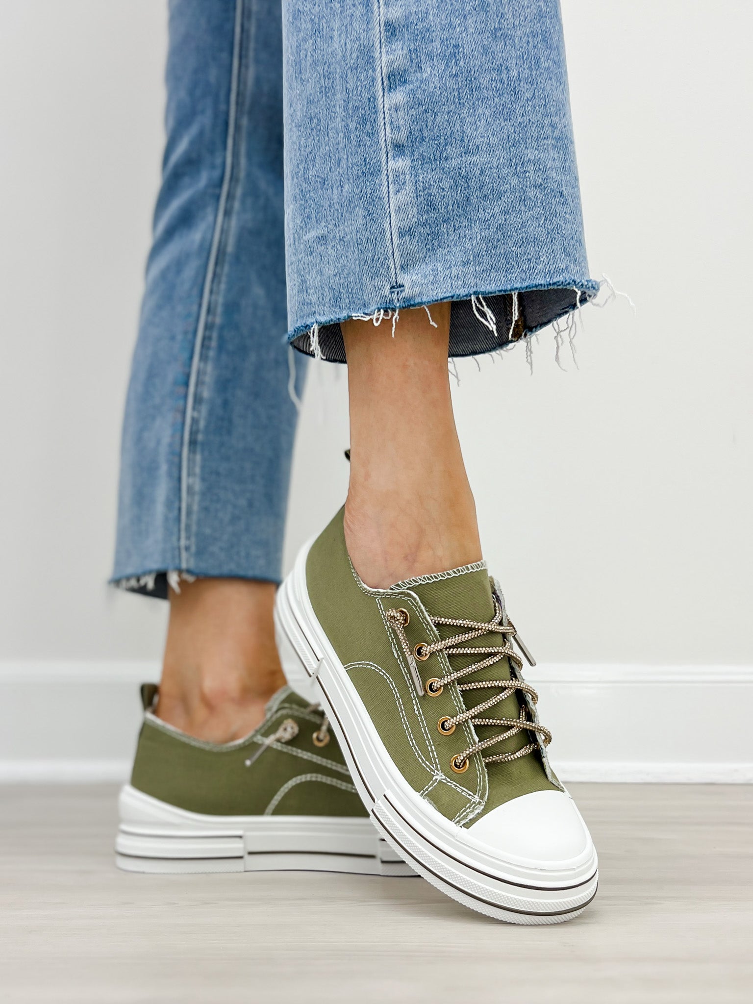 Very G Aman Gold Sneakers in Khaki