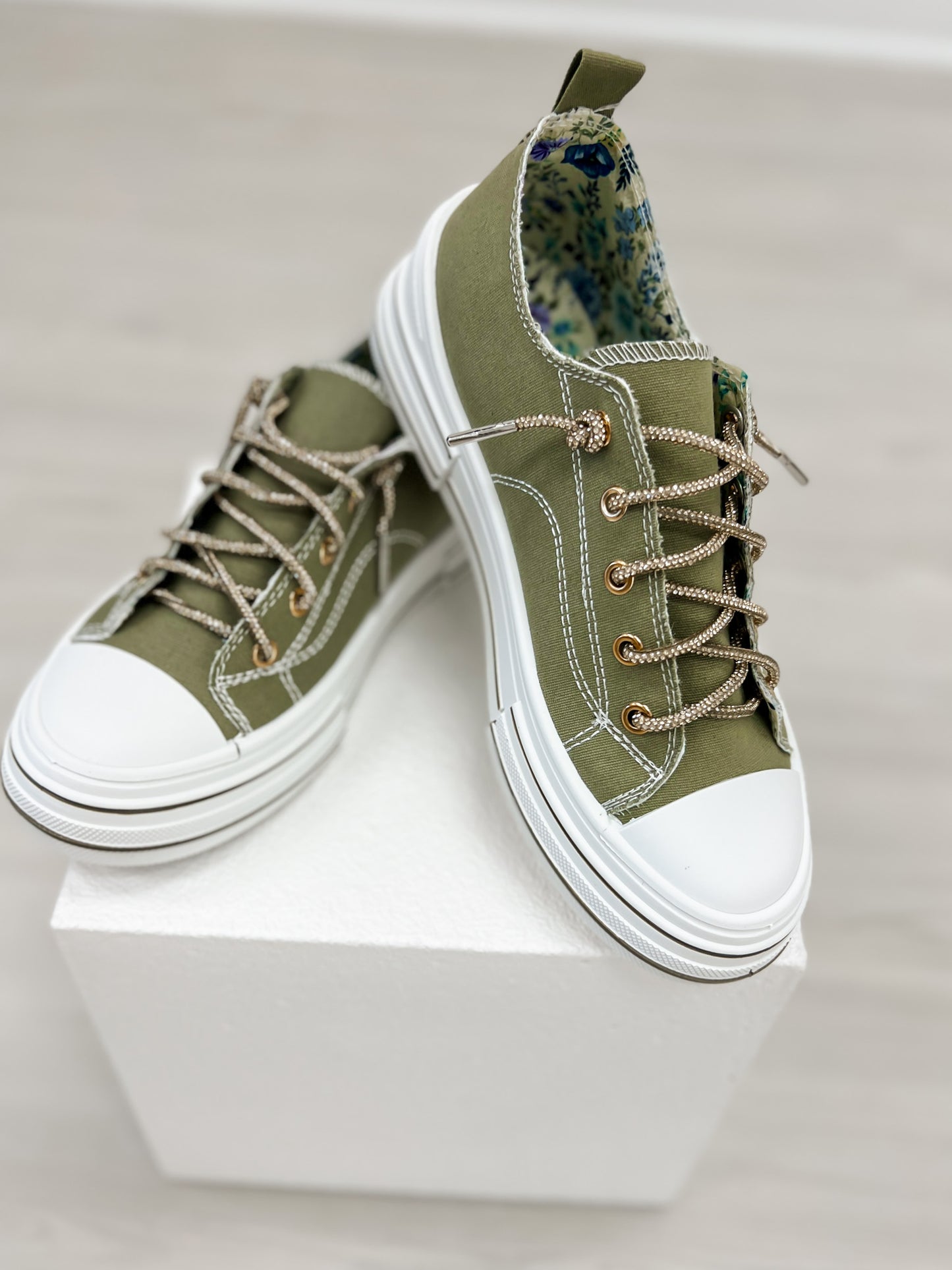 Very G Aman Gold Sneakers in Khaki