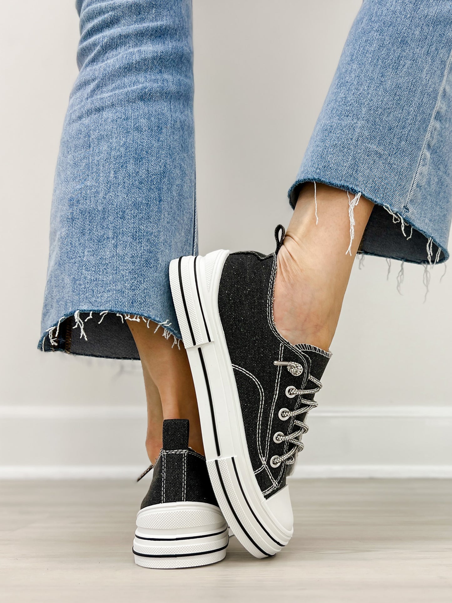 Very G Aman Sneakers in Black Sparkle