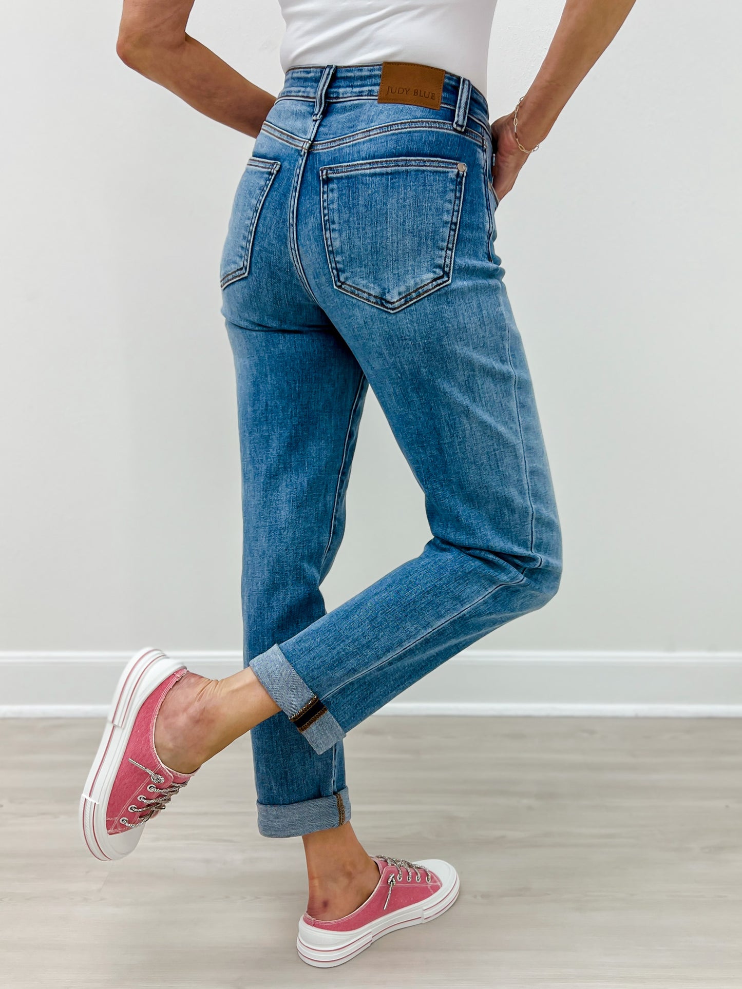 Judy Blue SIMPLY SOMETHIN' Mid-Rise Non-Distressed Boyfriend Jeans
