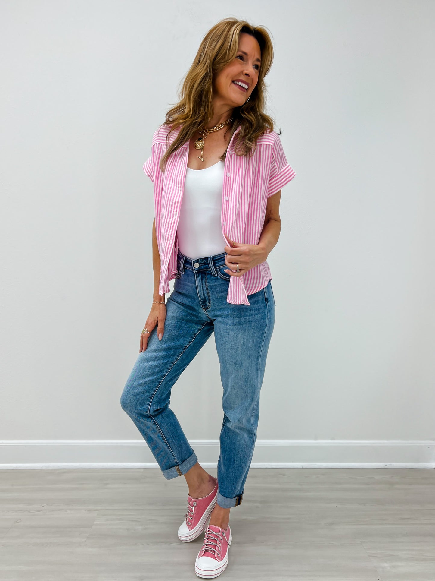 Judy Blue SIMPLY SOMETHIN' Mid-Rise Non-Distressed Boyfriend Jeans