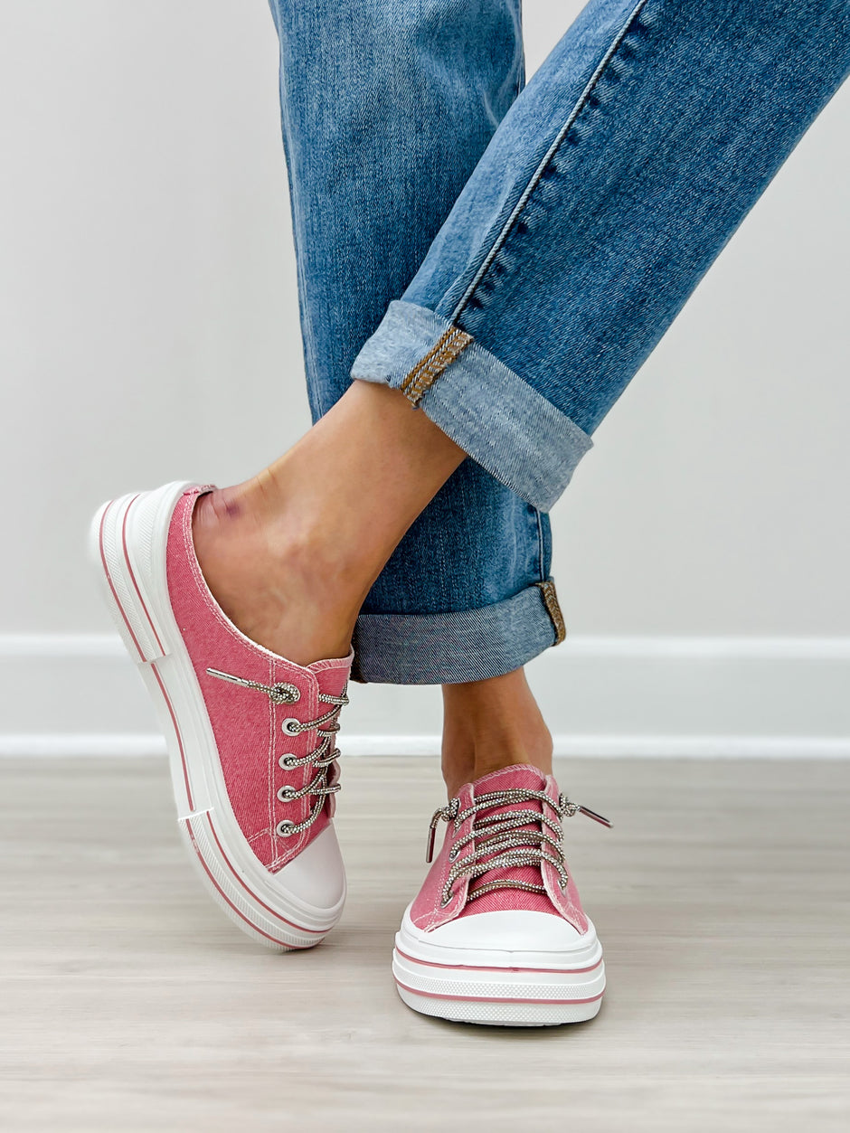 Very G Aman Slip-On Sneakers in Pink
