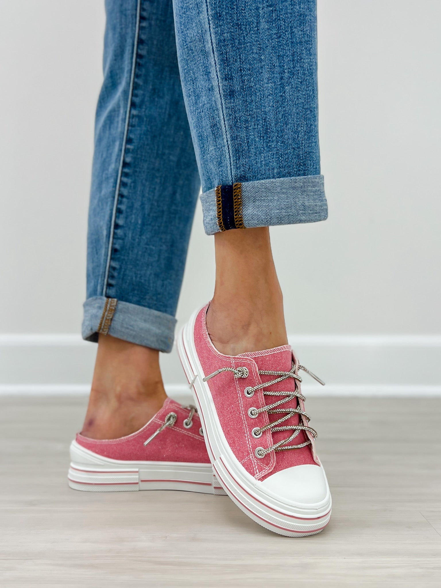 Very G Aman Slip-On Sneakers in Pink