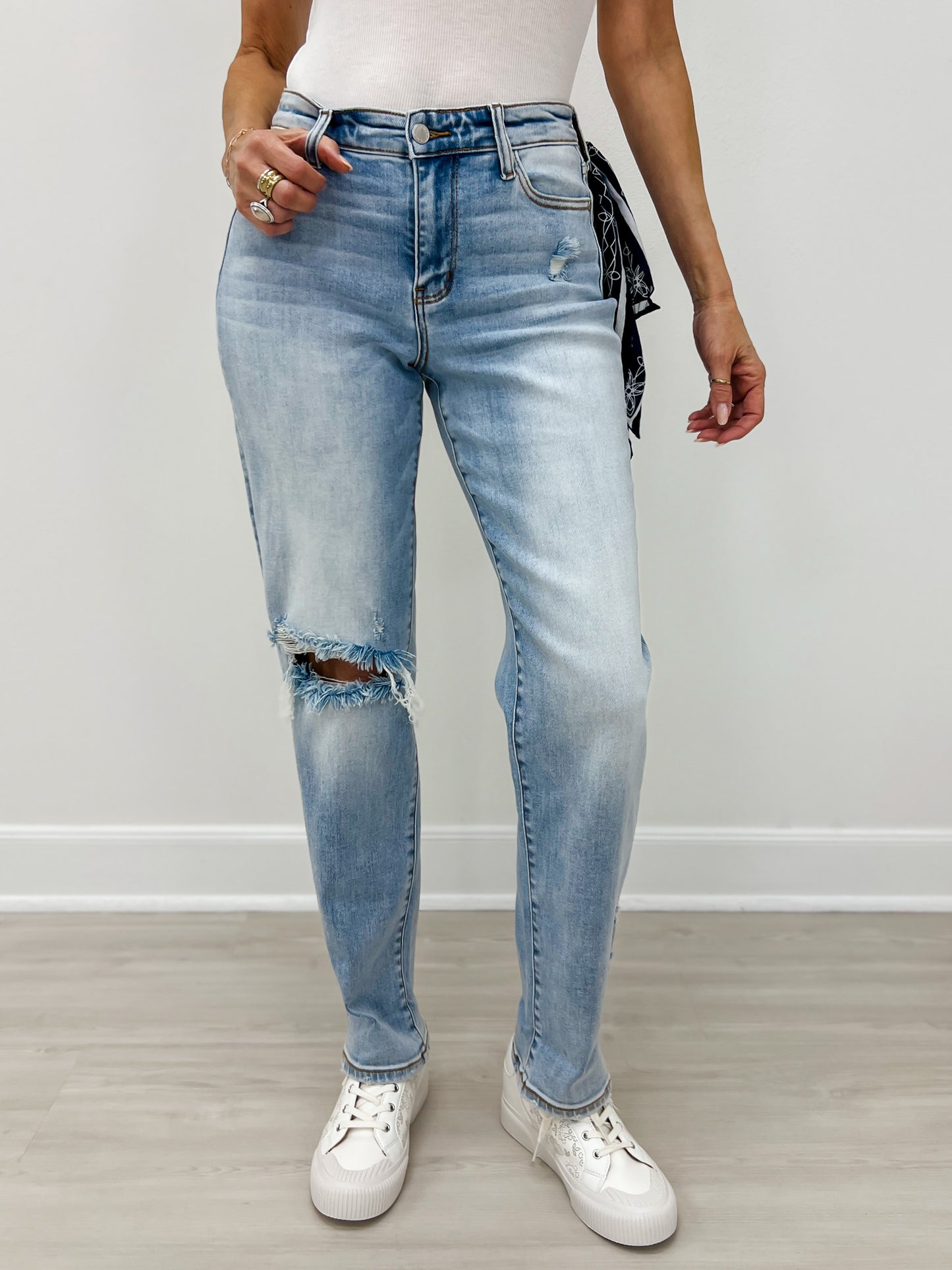 Judy Blue MAIN STREET Mid-Rise Boyfriend Jeans with Bandana Loop