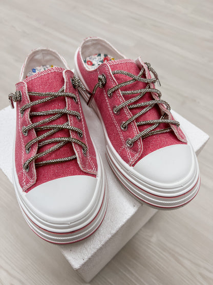 Very G Aman Slip-On Sneakers in Pink