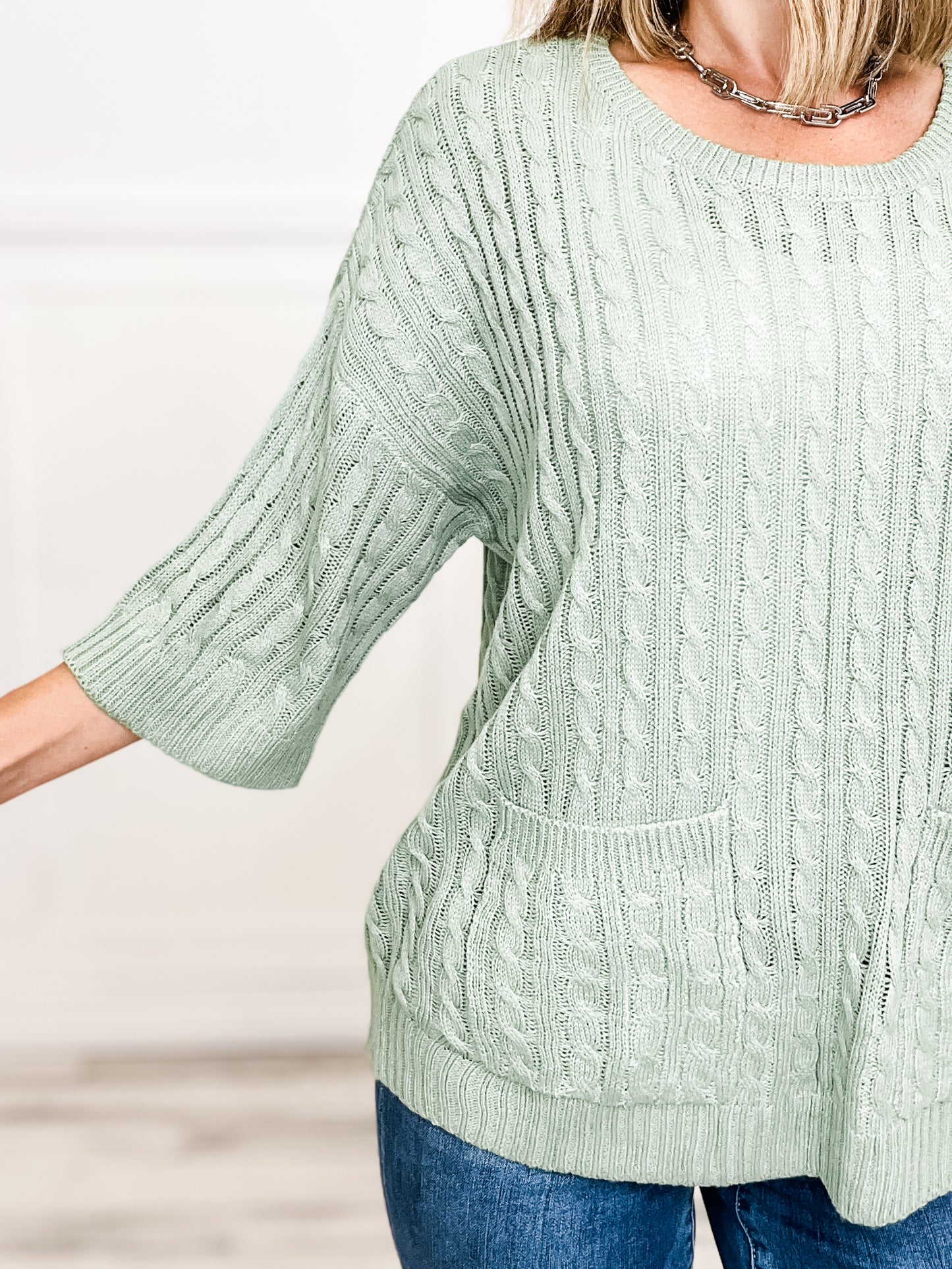 Cable Knit Two Pocket Detail Sweater Top