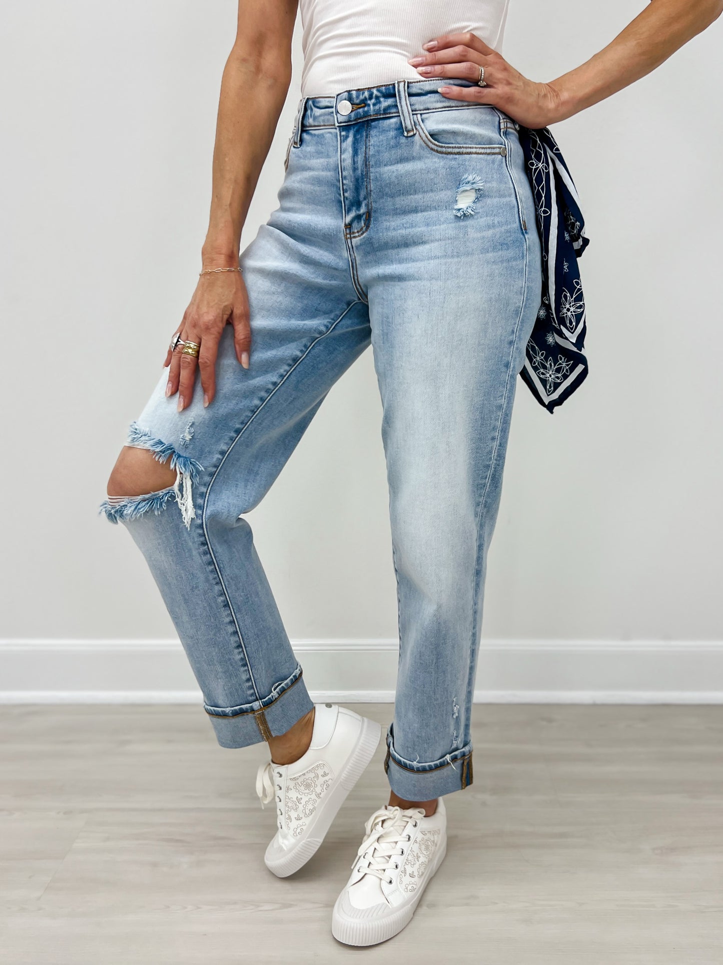 Judy Blue MAIN STREET Mid-Rise Boyfriend Jeans with Bandana Loop