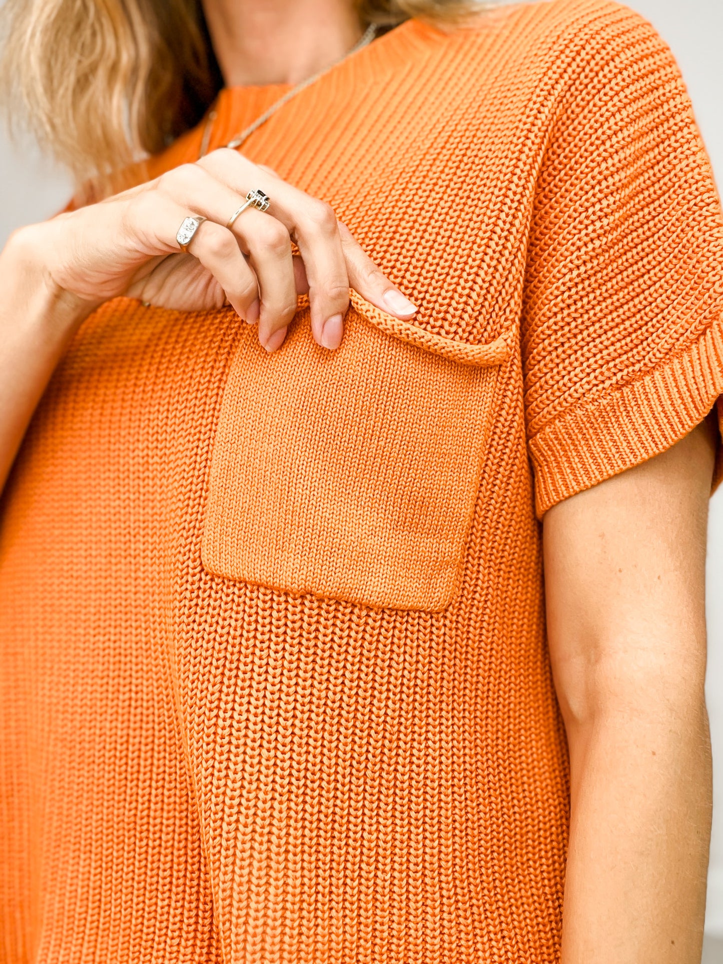 Short Sleeve Sweater Top with Side Pocket