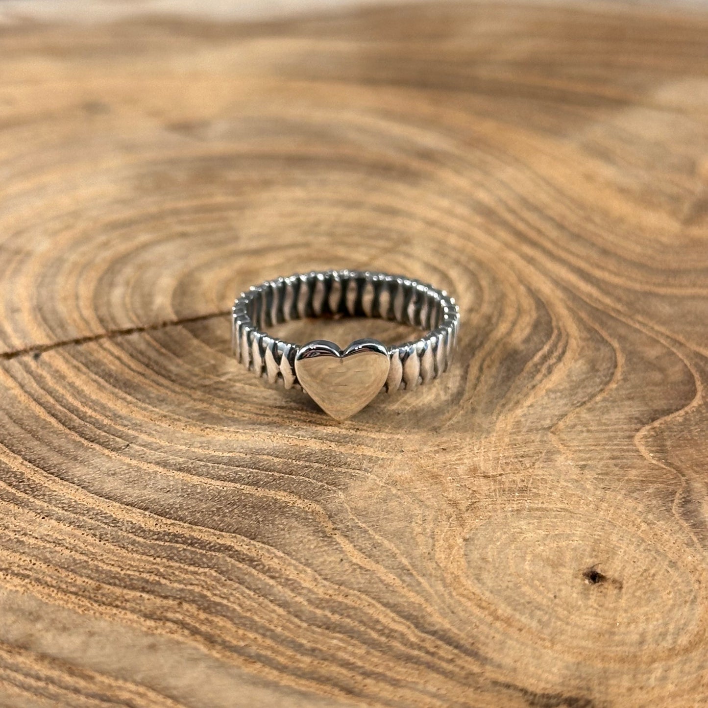 Heart Wavy Band Ring