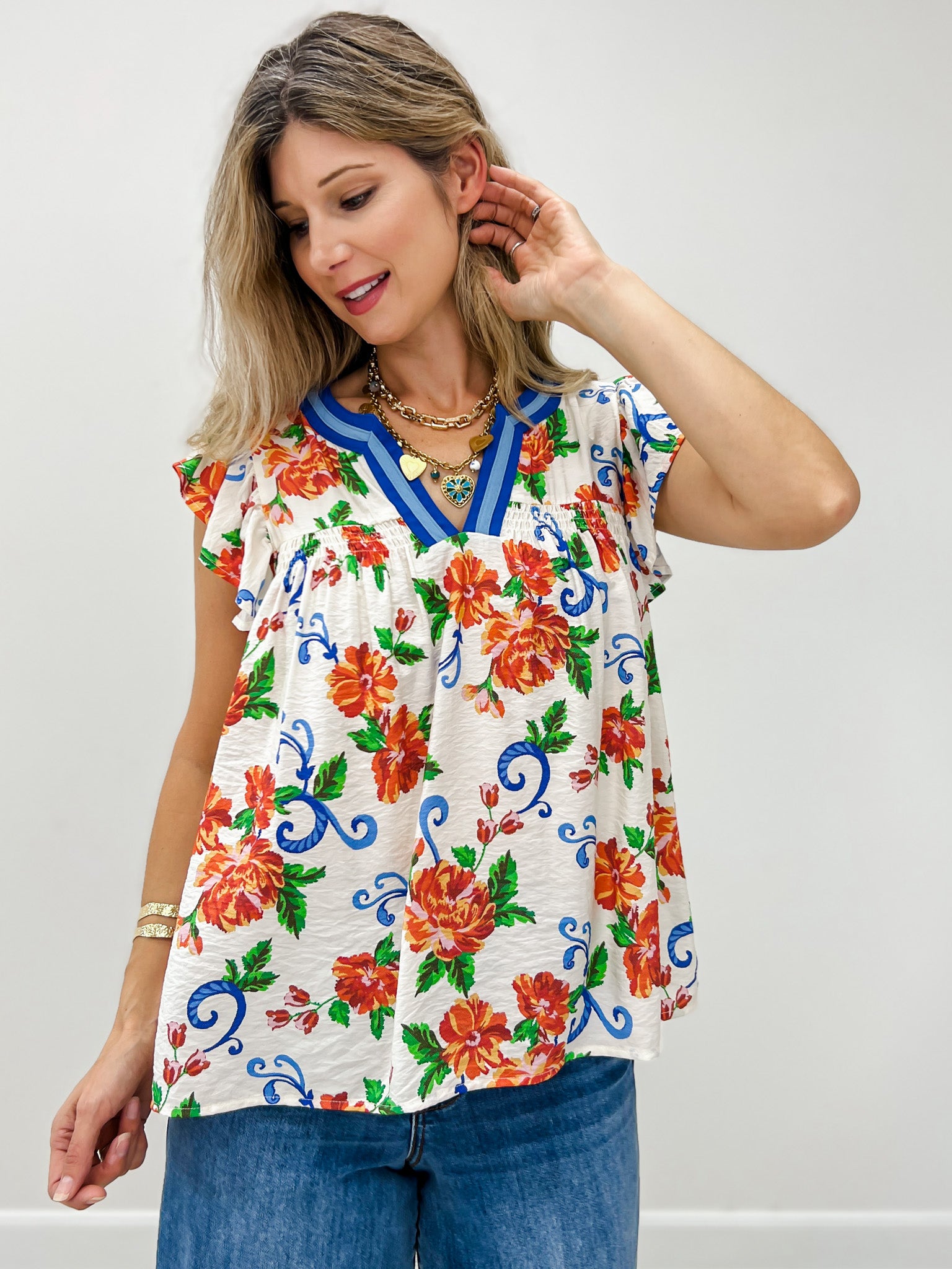Floral Flutter Sleeve Blouse With Contrast V-Neck Binding