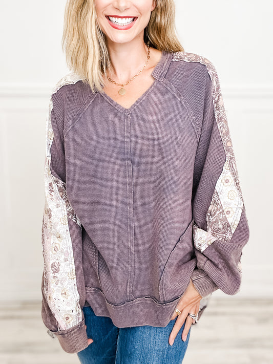 V-Neck Long Sleeve Floral Print Sweatshirt in Charcoal