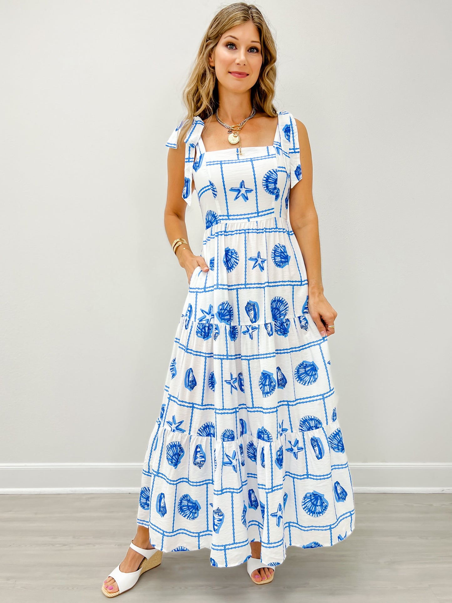 Long Sleeveless Tied Maxi Dress