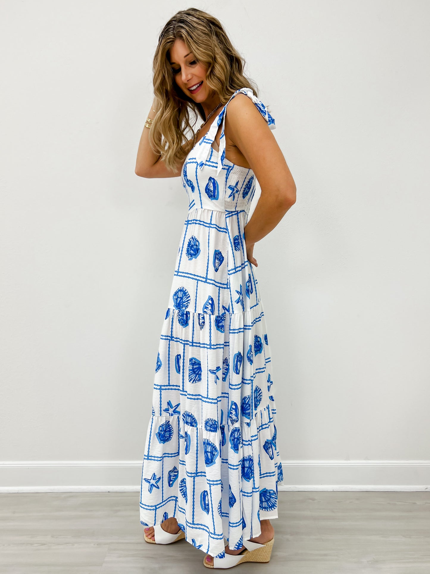 Long Sleeveless Tied Maxi Dress