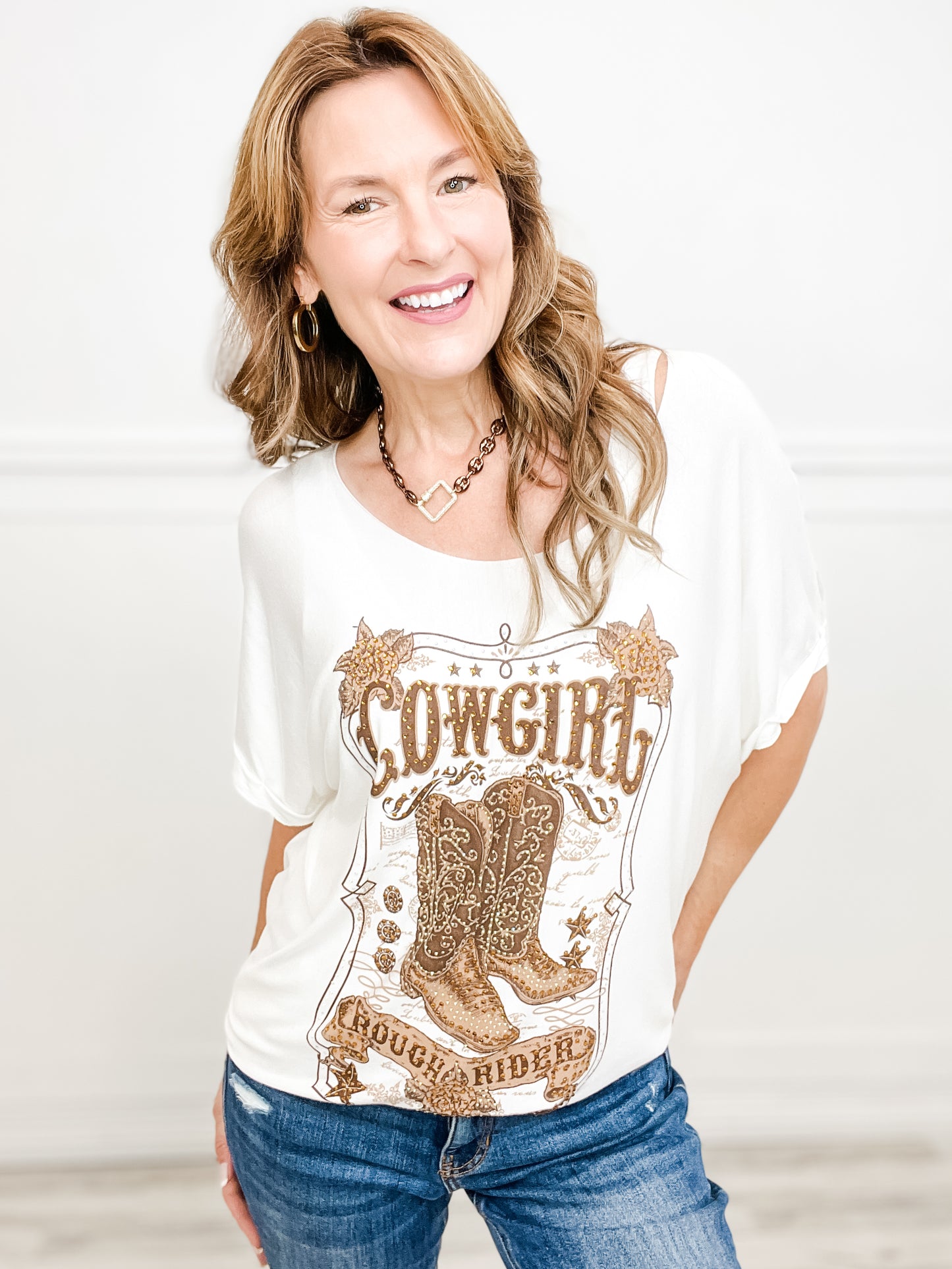 BOAT NECK SHORT SLEEVE KNIT TOP WITH COWBOY BOOT DESIGN AND TOP